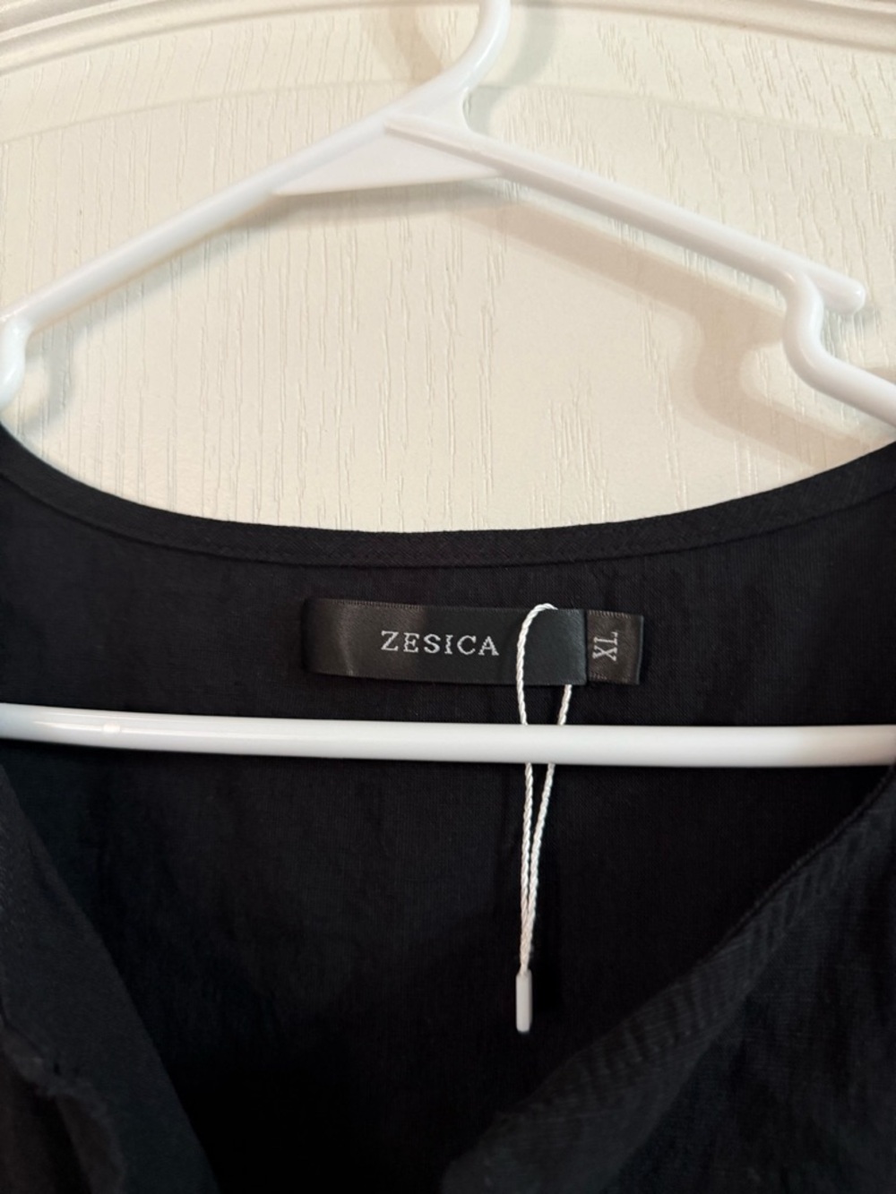 Zesica Women’s Black Viscose Boho Top NWOT Sz XL. AP-38 - Picture 2 of 3